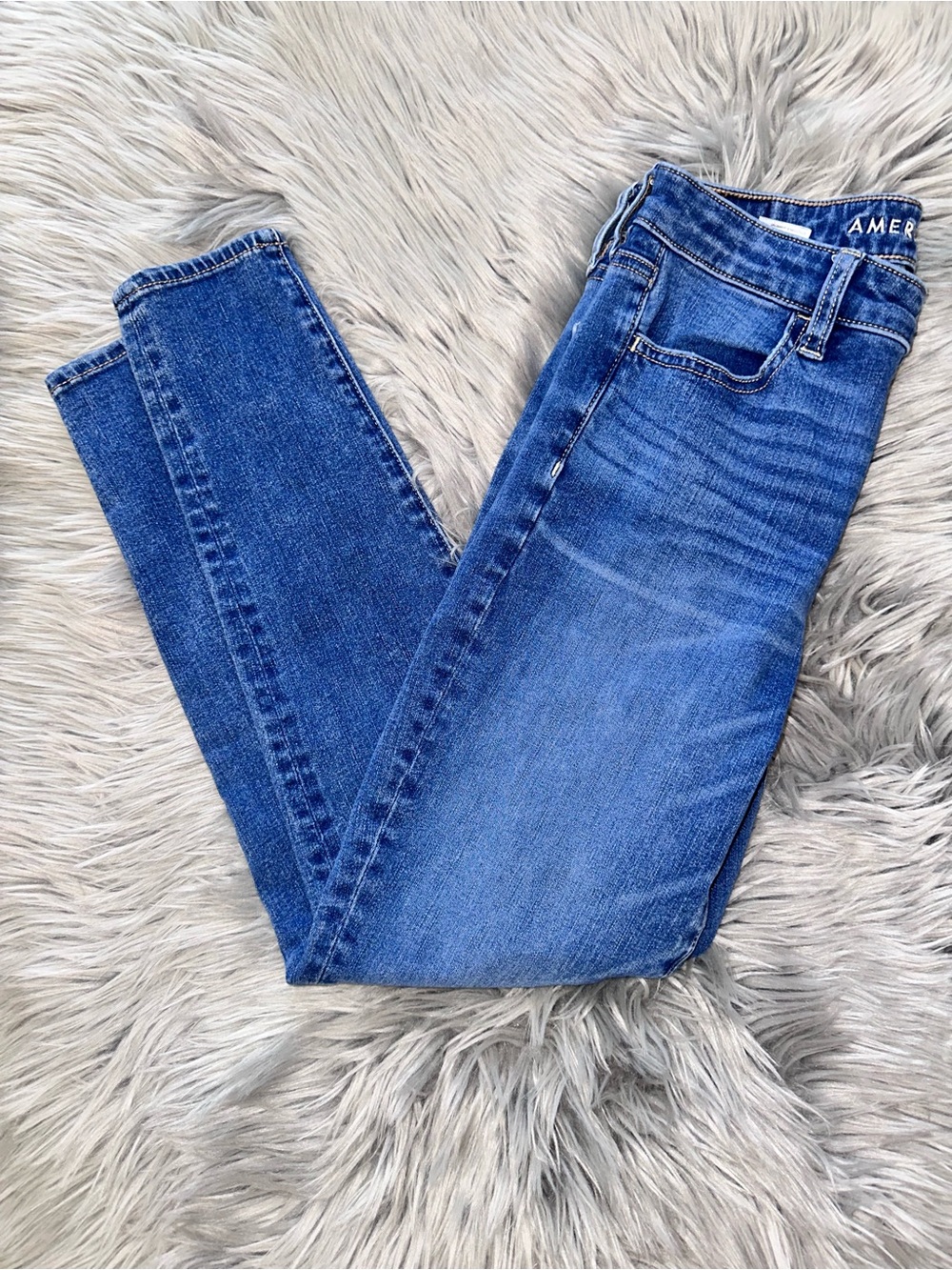 American Eagle Outfitters Women's 4 Short Blue Skinny Super High Rise Jeans